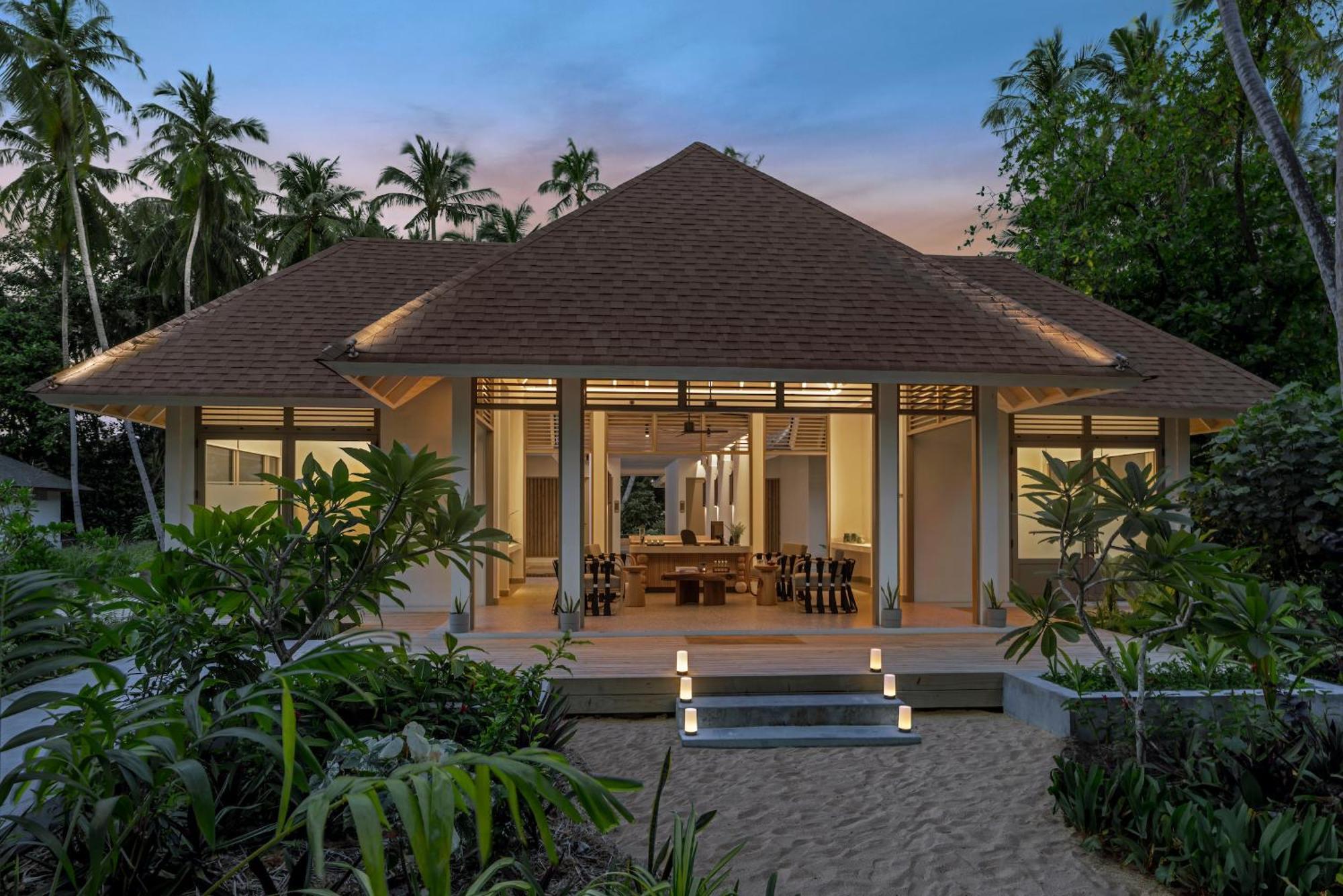 Avani Plus Fares Maldives Resort - 50 Percent Off On Seaplane Transfer For Minimum Stay Of 3 Nights And More For Stays Until 31 October 2025 Kendhoo Eksteriør billede