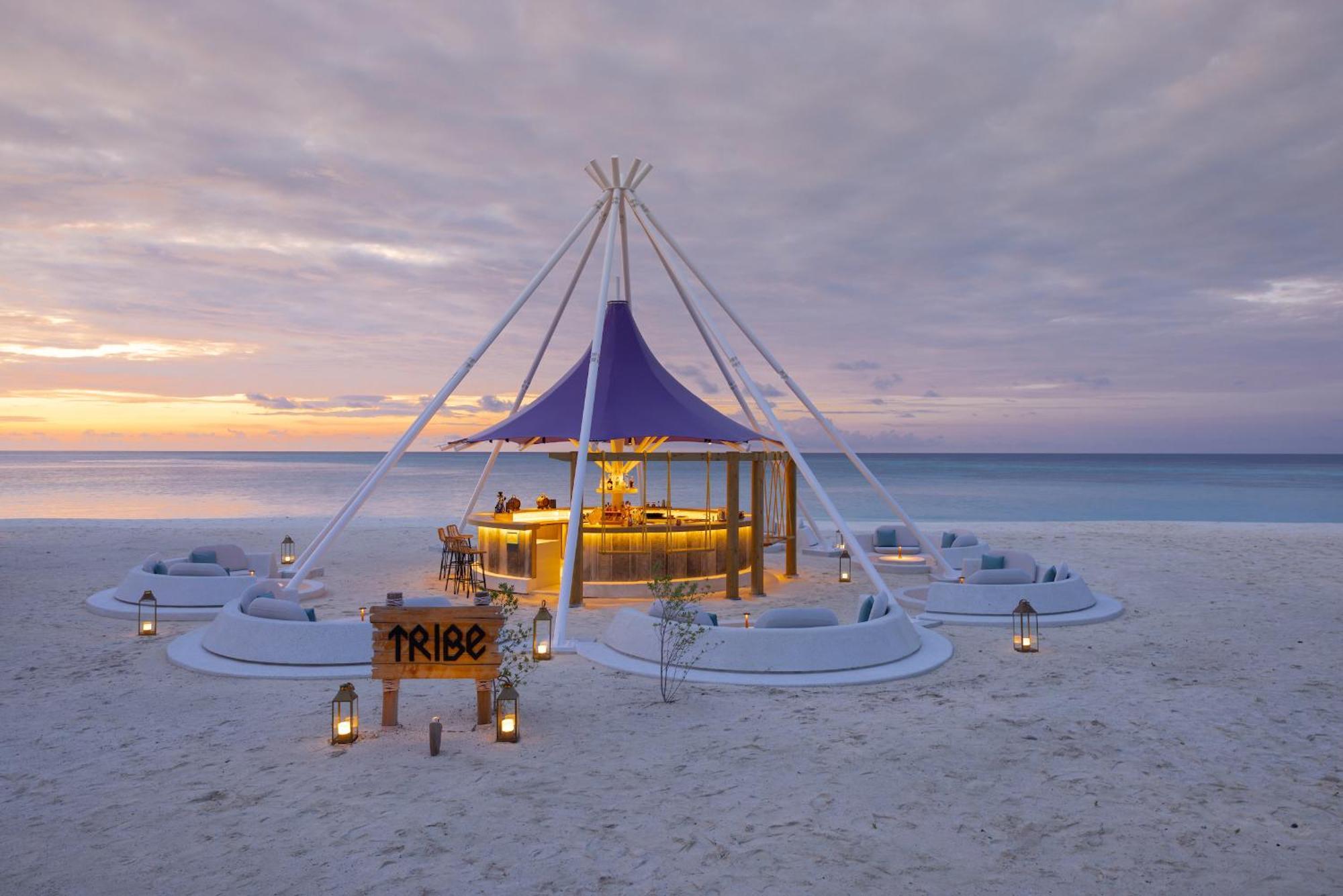 Avani Plus Fares Maldives Resort - 50 Percent Off On Seaplane Transfer For Minimum Stay Of 3 Nights And More For Stays Until 31 October 2025 Kendhoo Eksteriør billede